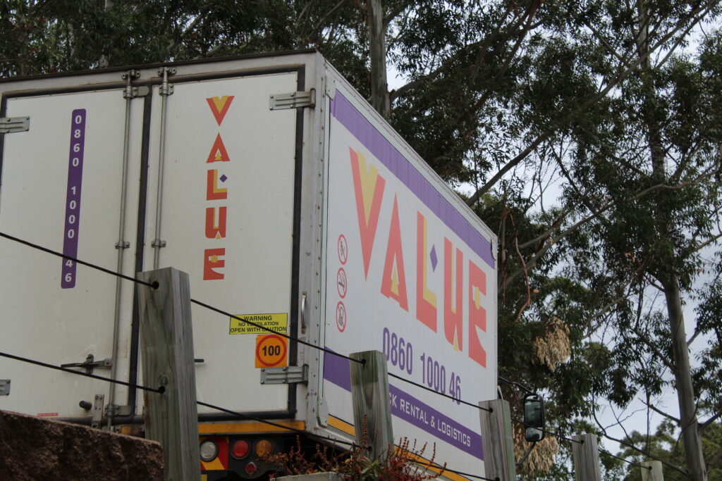 reliable movers plettenberg bay loading furniture safely